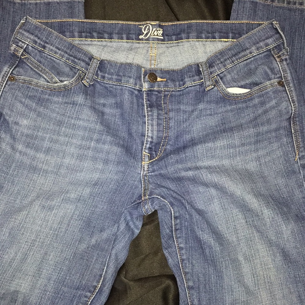 Old Navy Diva Jeans ****MAKE OFFER****